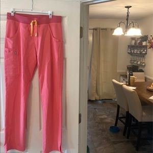 FIGS small/tall kade cargo scrub pants